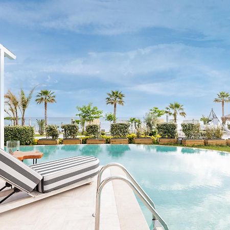 Blue Carpet Luxury Suites Pefkochori Eksteriør bilde