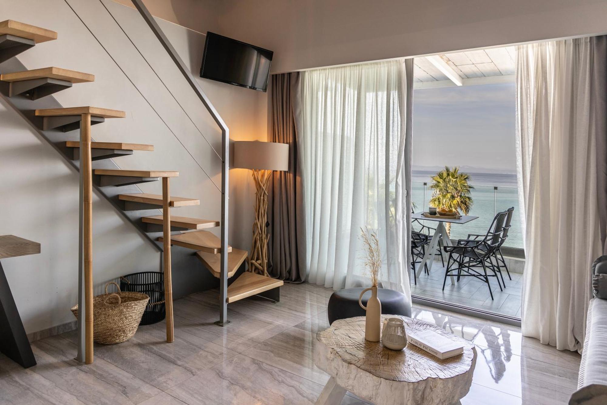 Blue Carpet Luxury Suites Pefkochori Eksteriør bilde